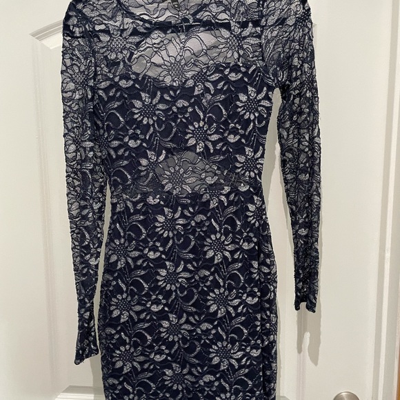 Dress - Picture 2 of 4